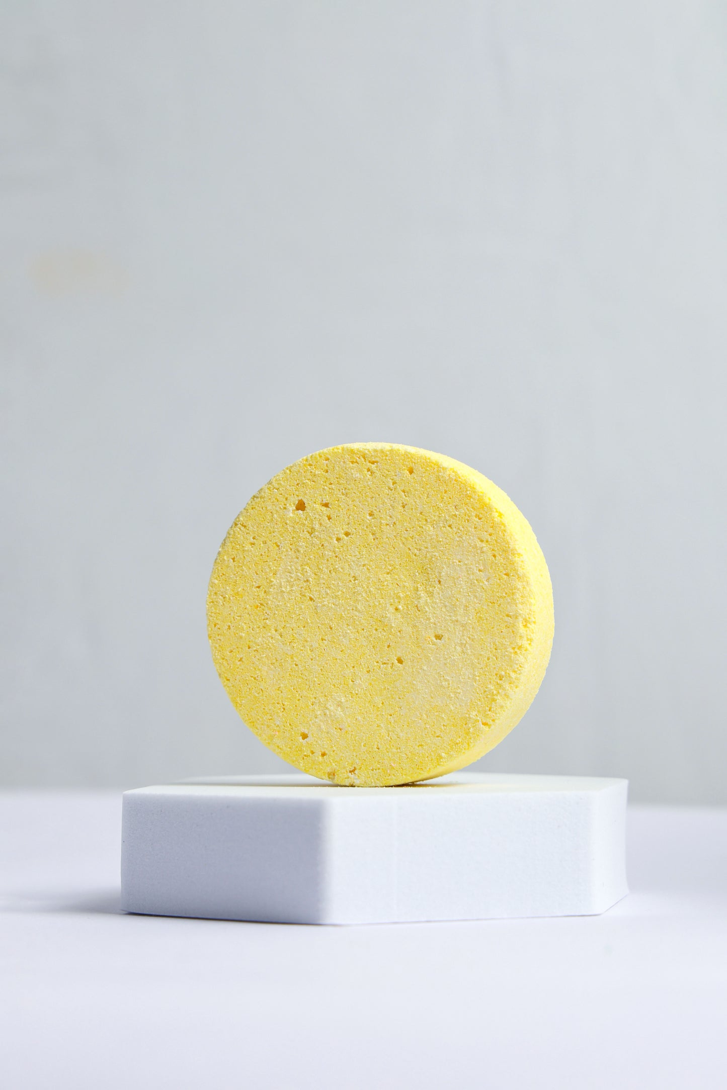 Pack of 4 - Lemon and Rosemary Aromatherapy Shower Steamers